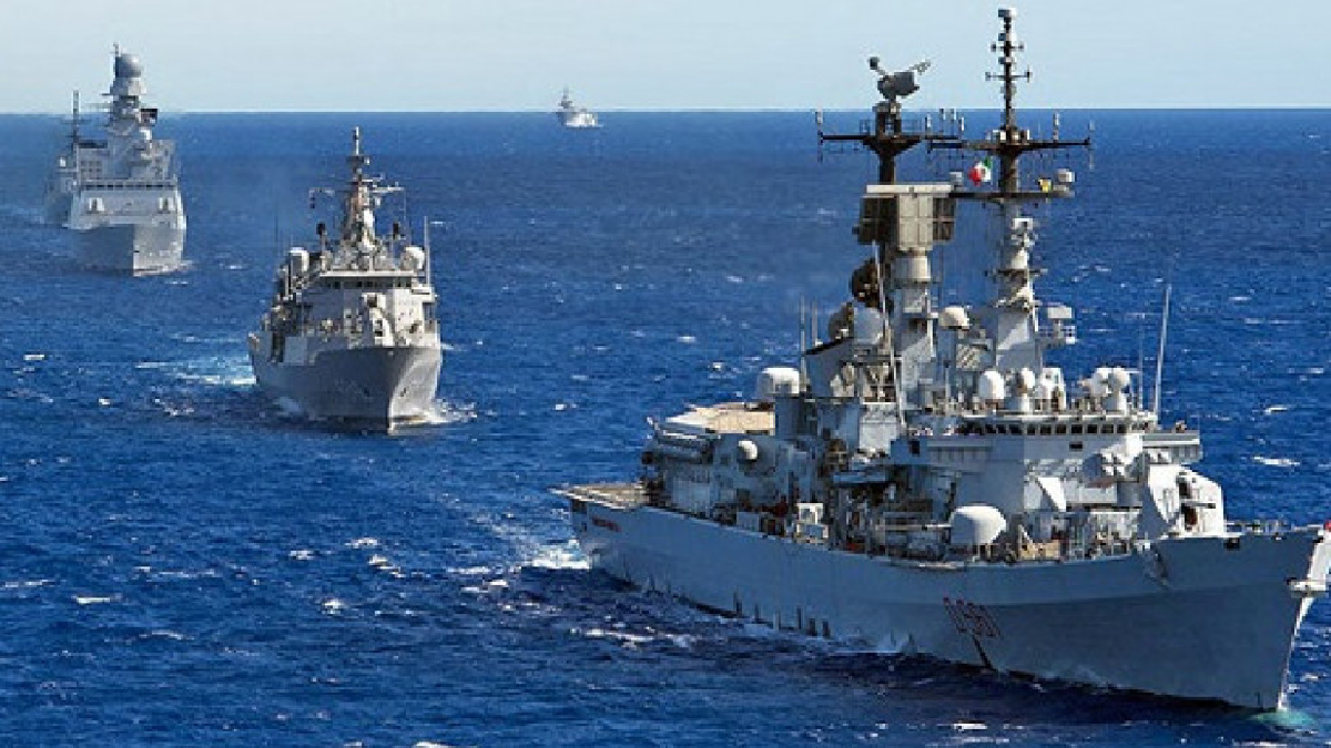 Российские крупные десантные корабли зайдут в Черное море до 9 февраля